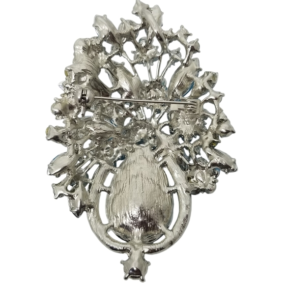 VINTAGE SILVERTONE & BLUE RHINESTONE FLORAL STATEMENT BROOCH - Picture 4 of 4